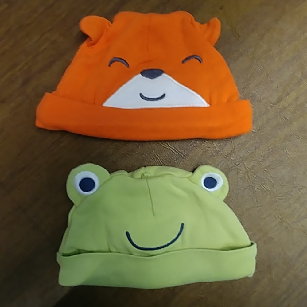 Frog and fox friend hats